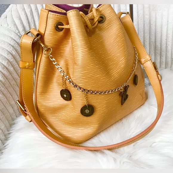 Louis Vuitton Handbags - Louis Vuitton Bags